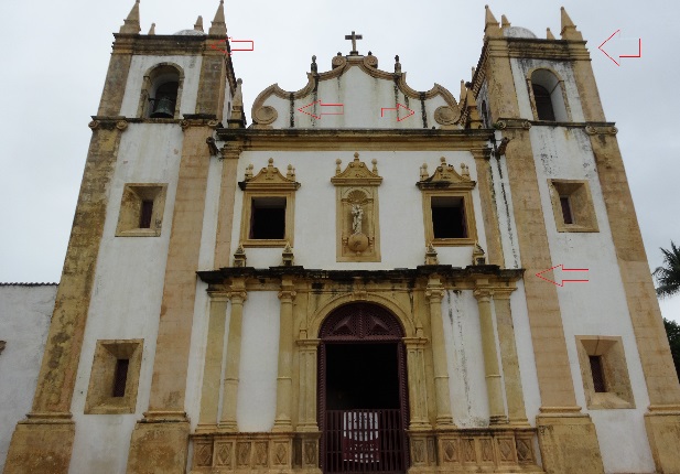 Current damages to the Carmo Church. 